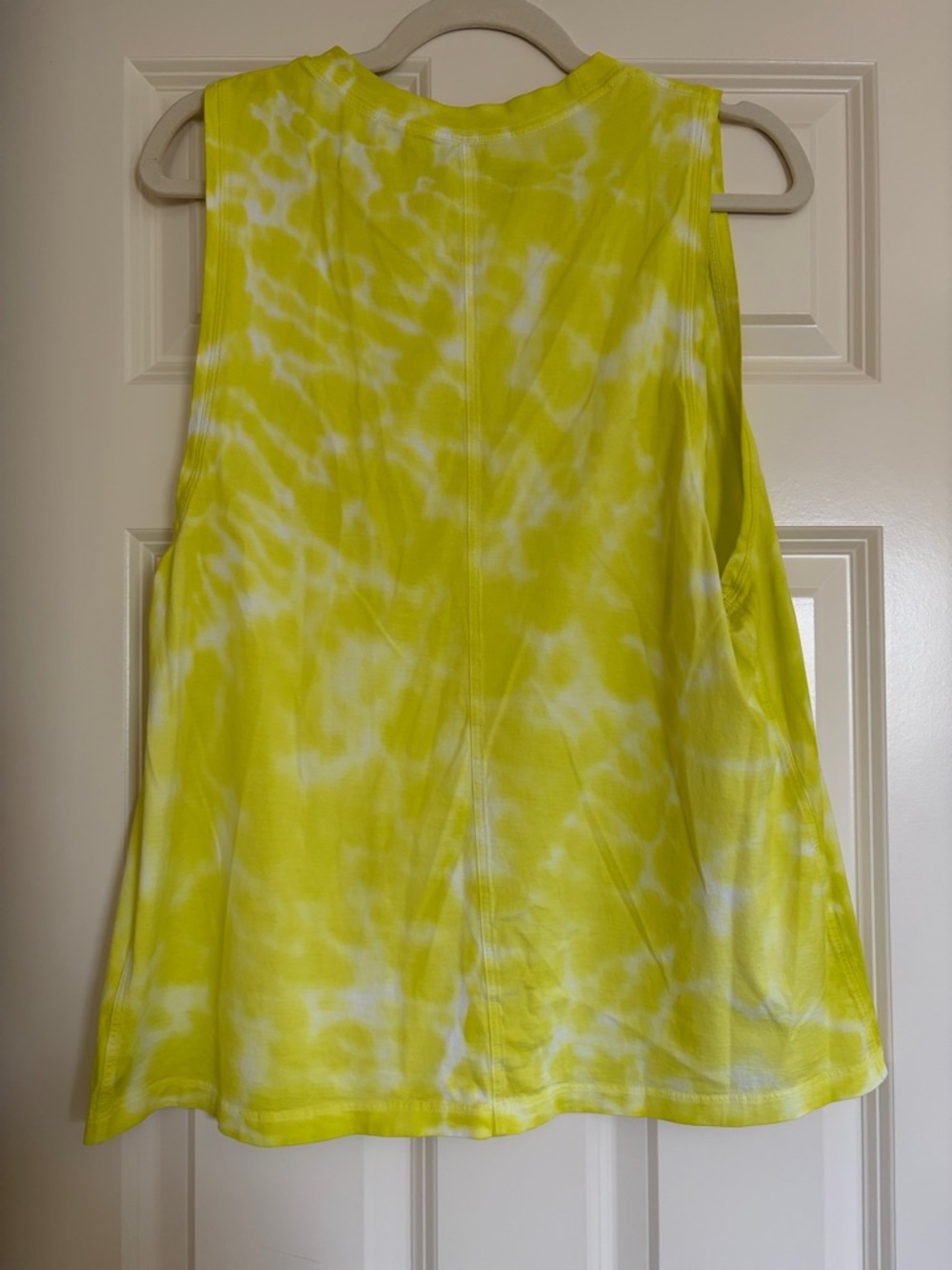 Lululemon Yellow Tie-Dye Sleeveless Women's Tank Top - Picture 3 of 4